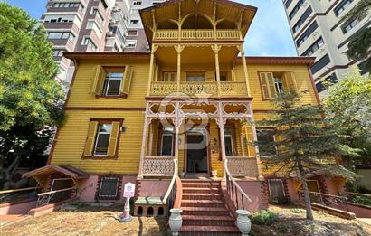 Kadıköy Feneryolu’nda 2. Derece Tescilli Tarihi Ahşap Köşk