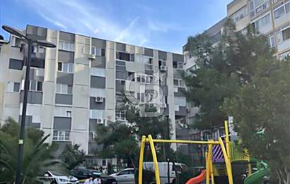 İzmir Yeşilyurtta Satılık Bakımlı Daire