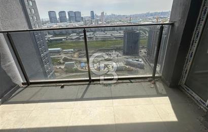 BAHÇEŞEHİR HAYATPARK 2 SİTESİ SATILIK 2+1 DAİRE