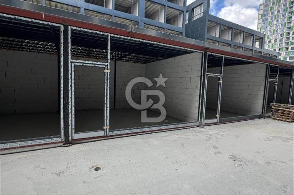 BAHÇEŞEHİR HAYATPARK AVM SATILIK DÜKKAN