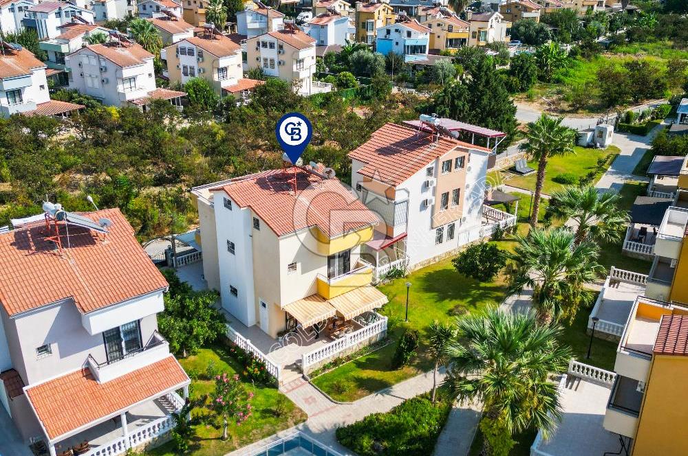 Kuşadası denize yürüme mesafesinde 5+1 müstakil villa