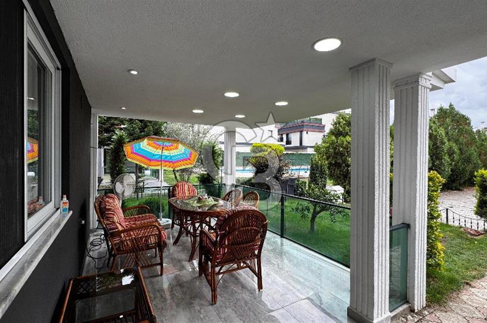 Denize 100 Metre Mesafede 5+1 250 m² Masrafsız Villa