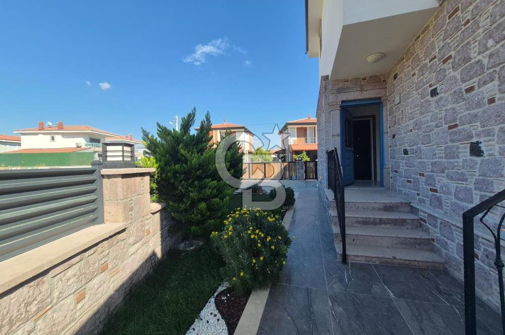 Ayvalık Küçükköy'de 4+1 SAUNALI-HAMAMLI-HAVUZLU Satılık VİLLA