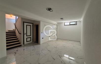 Ayvalık Küçükköy'de 4+1 SAUNALI-HAMAMLI-HAVUZLU Satılık VİLLA