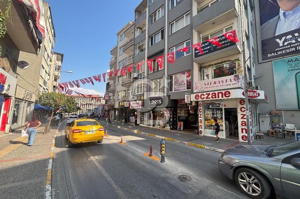 CB KiNG'DEN ALTI EYLÜL MAHALLESİ KIZILAY CADDESİ SATILIK DAİRE
