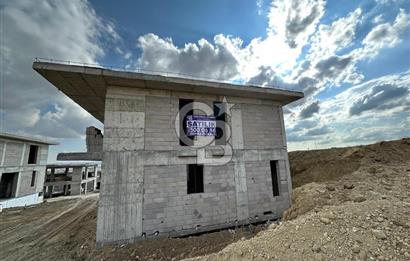  YENİMAHALLE KARACAKAYADA 4+1 GENİŞ SATILIK VİLLA 