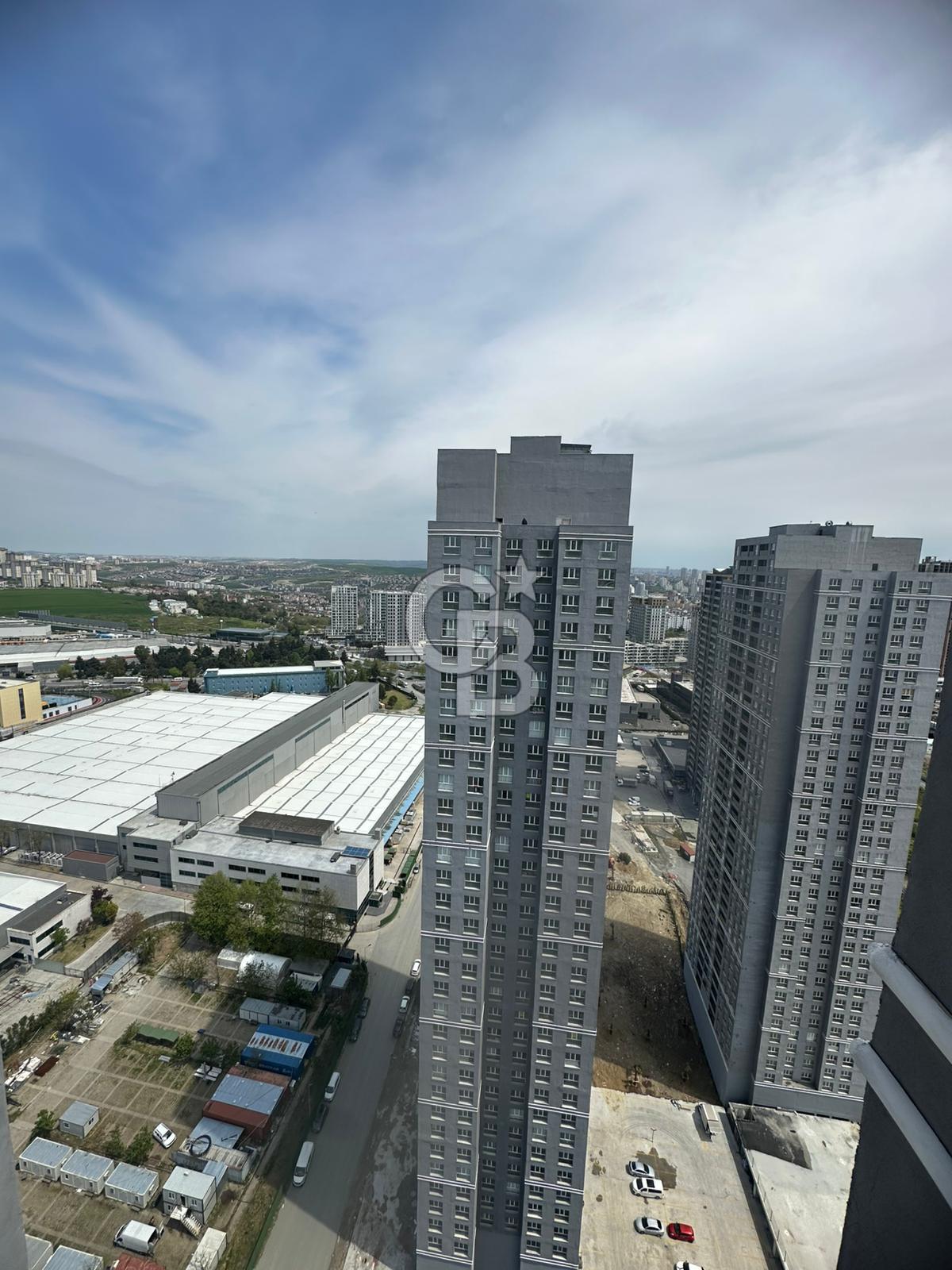 BAHÇEŞEHİR HAYATPARK 2 SİTESİ SATILIK 2+1 DAİRE