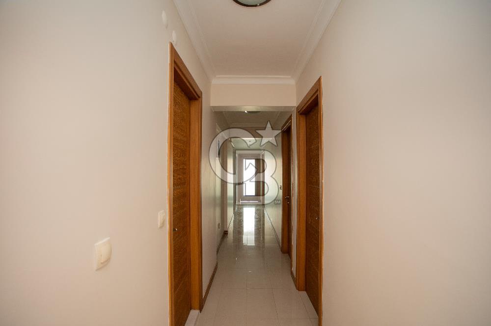 Karşıyaka Örnekköy Mh.Zeytin Evleri 2' Sitesi 3+1 Kiralık Daire