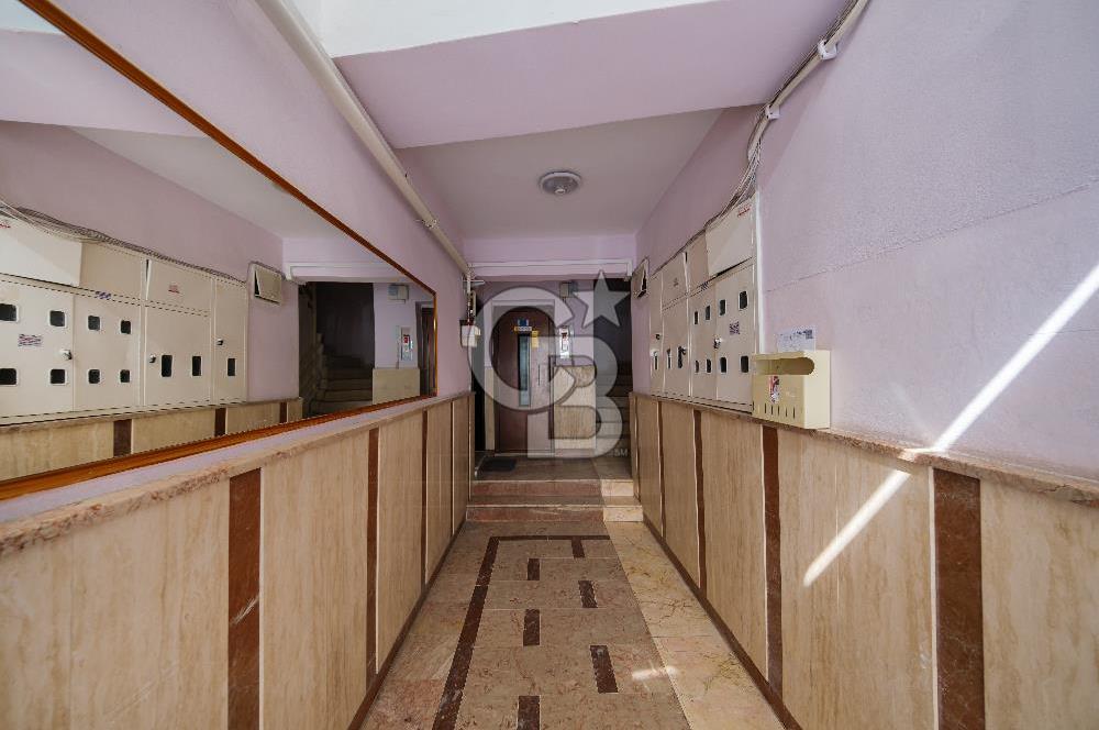 Karşıyaka Aksoy Mahallesi Tadilatlı Geniş 3+1 Satılık Boş Daire