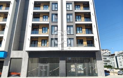 CB BLACK'TEN GÖRÜKLE DUMLUPINAR CADDE ÜZERİNDE DÜKKAN