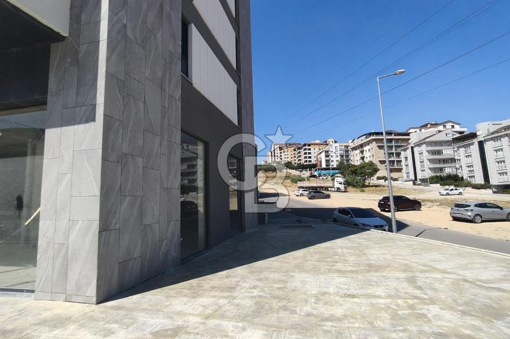 CB BLACK'TEN GÖRÜKLE DUMLUPINAR CADDE ÜZERİNDE DÜKKAN