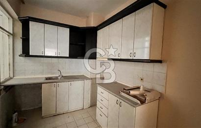ÇİFLİK CADDESİNDE SATILIK 2+1 DAİRE