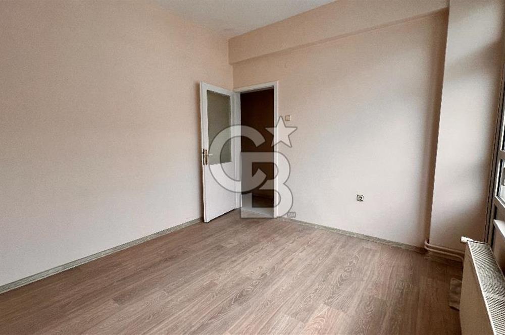 ÇİFLİK CADDESİNDE SATILIK 2+1 DAİRE