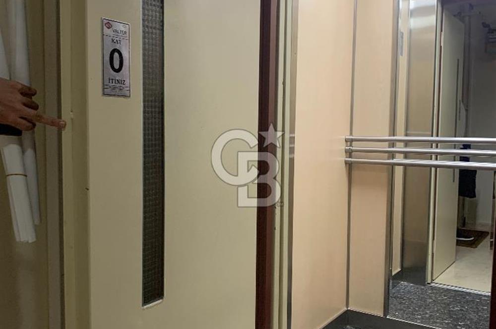 SUBAYEVLERİ KUŞADASI SOKAKTA VADİ MANZARALI ASANSÖRLÜ DAİRE