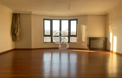 SUBAYEVLERİ KUŞADASI SOKAKTA VADİ MANZARALI ASANSÖRLÜ DAİRE