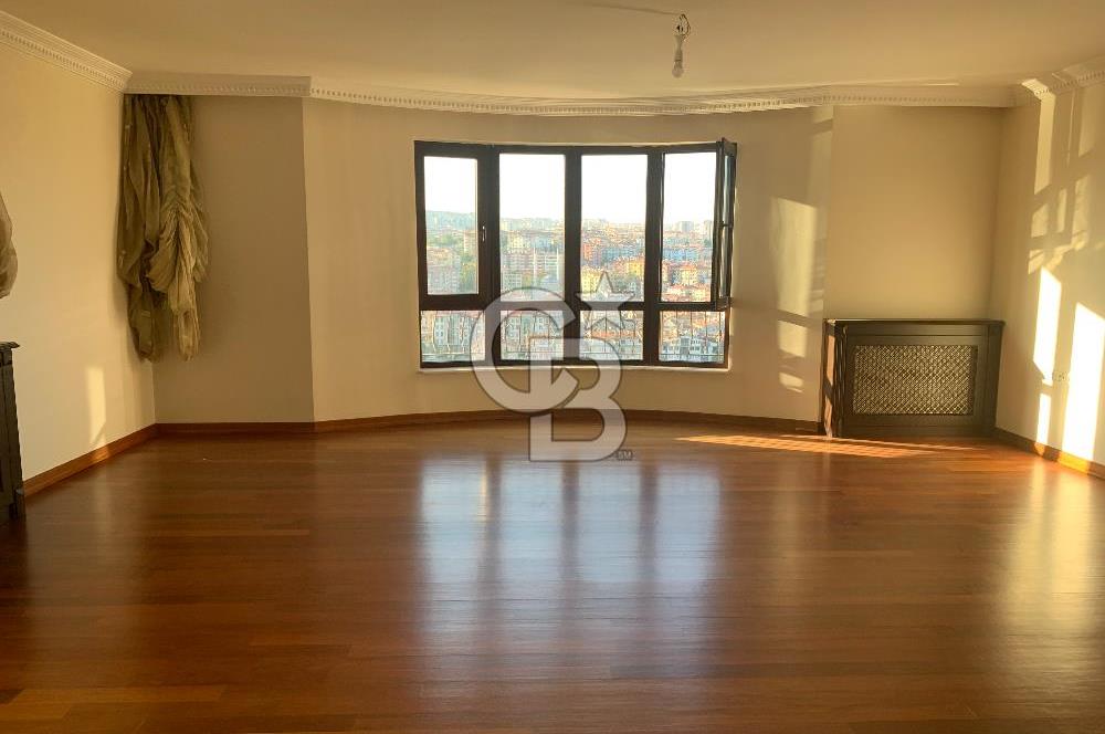 SUBAYEVLERİ KUŞADASI SOKAKTA VADİ MANZARALI ASANSÖRLÜ DAİRE
