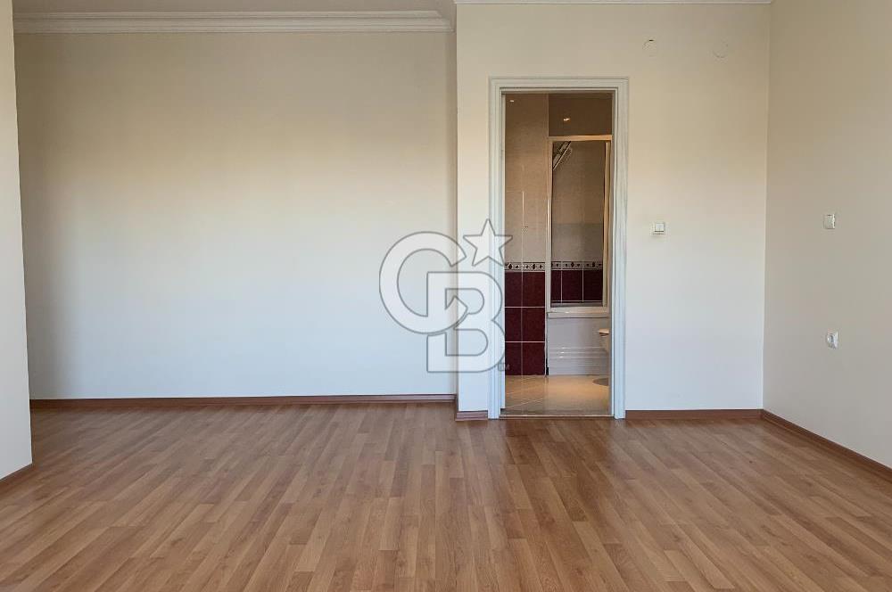SUBAYEVLERİ KUŞADASI SOKAKTA VADİ MANZARALI ASANSÖRLÜ DAİRE