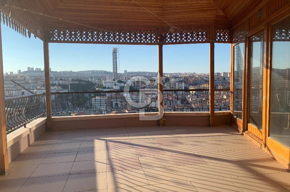 SUBAYEVLERİ KUŞADASI SOKAKTA VADİ MANZARALI ASANSÖRLÜ DAİRE