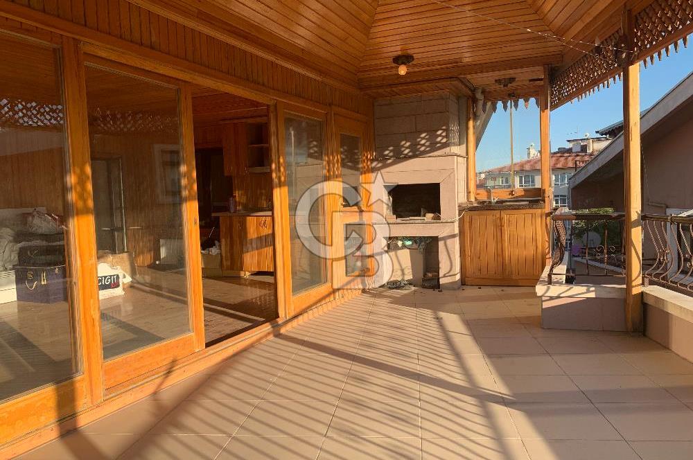 SUBAYEVLERİ KUŞADASI SOKAKTA VADİ MANZARALI ASANSÖRLÜ DAİRE