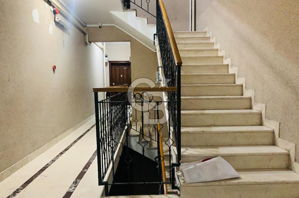 SUBAYEVLERİ SAMİPAŞA CADDESİNDE ORMAN MANZARALI,ASANSÖRLÜ 4+1