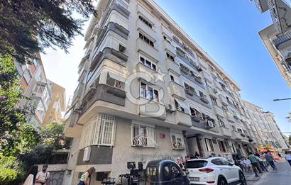 Moda'da Kısmi Deniz Manzaralı Asansörlü, Otoparklı 3+1 Kiralık