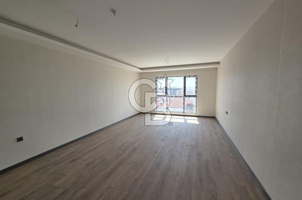 PALAS ERYAMAN SİTESİ'NDE KAPALI GARAJLI SATILIK 4+1 DAİRE