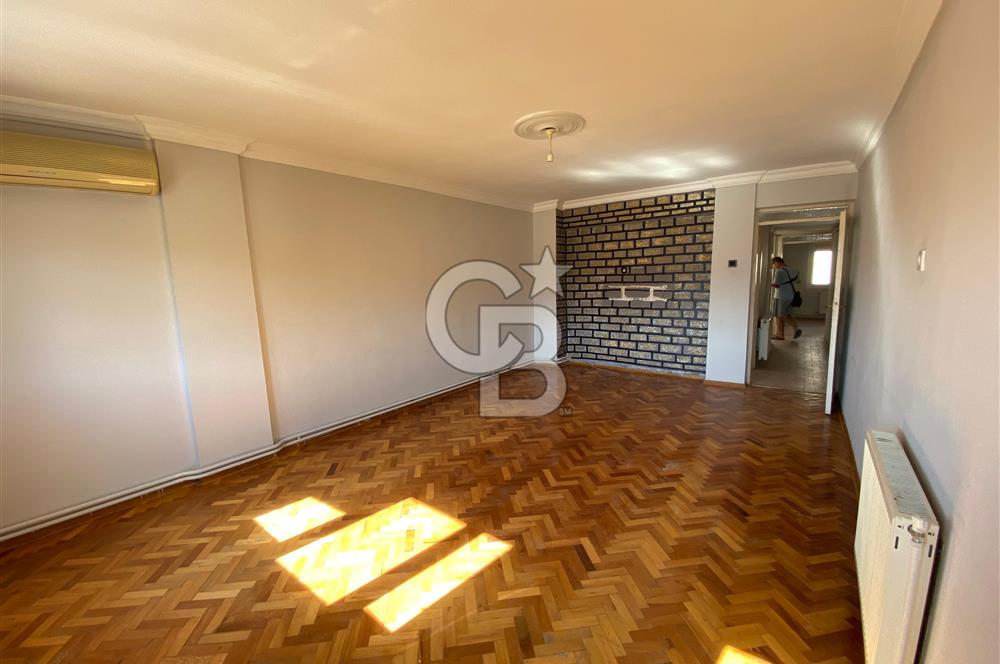 Tahsin Yazıcı Mahallesi – Yıldız Kenter yanı
3+1 Kiralık Daire