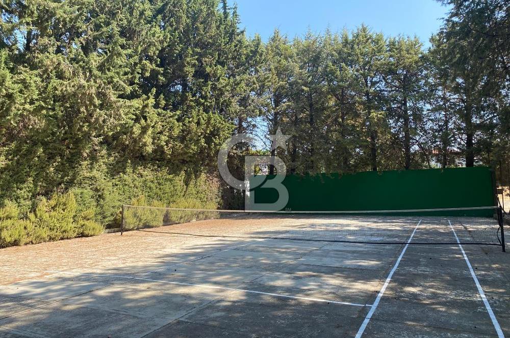 Urla Kuşçular'da Yeşiloba Sitesinde Kiralık 3+1  içi yenilenmiş beyaz eşya dahil, şömineli  müstakil villa 