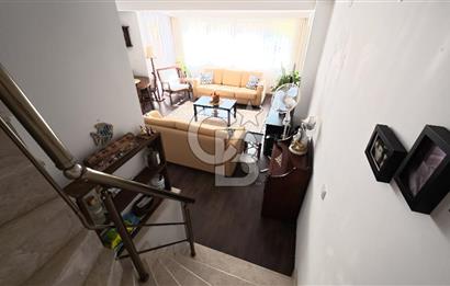 YENİ FOÇA'DA SATILIK YAZLIK VİLLA