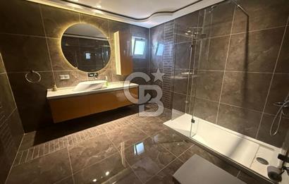Urla İçmelerde Kiralık 6+1 Villa