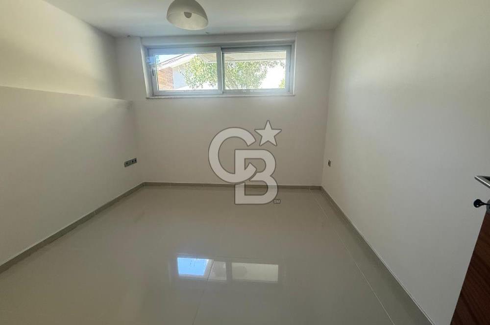 Urla İçmelerde Kiralık 6+1 Villa