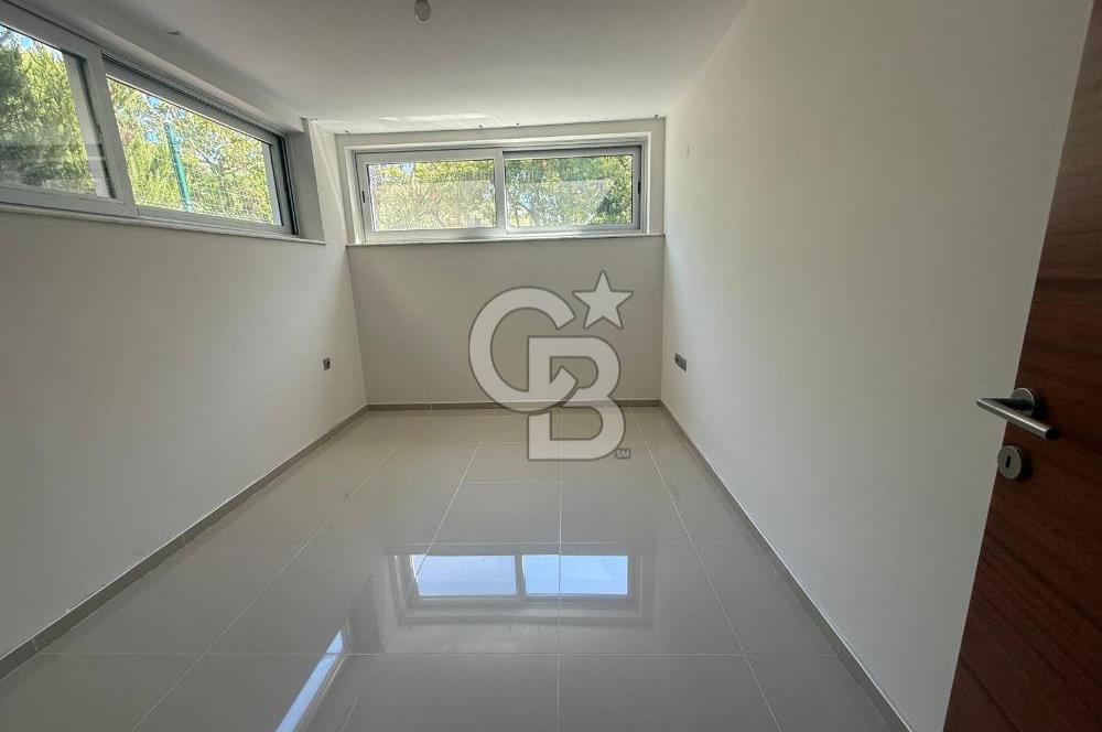 Urla İçmelerde Kiralık 6+1 Villa