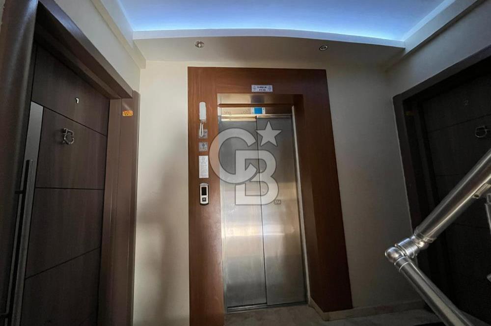 Balçova Merkezde Lüks Eşyalı Satılık 1+1 Daire