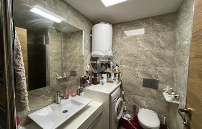 Balçova Merkezde Lüks Eşyalı Satılık 1+1 Daire