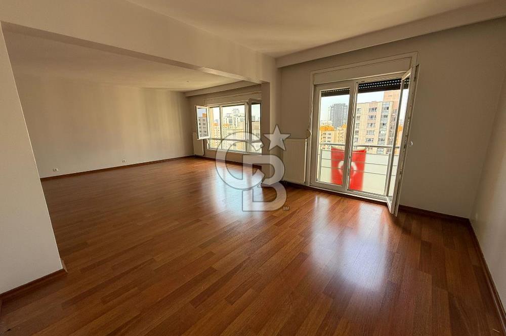 Ataşehir Kentplus 3352'de Havuz Mnz. Büyük Tip Kiralık 4+1 Daire