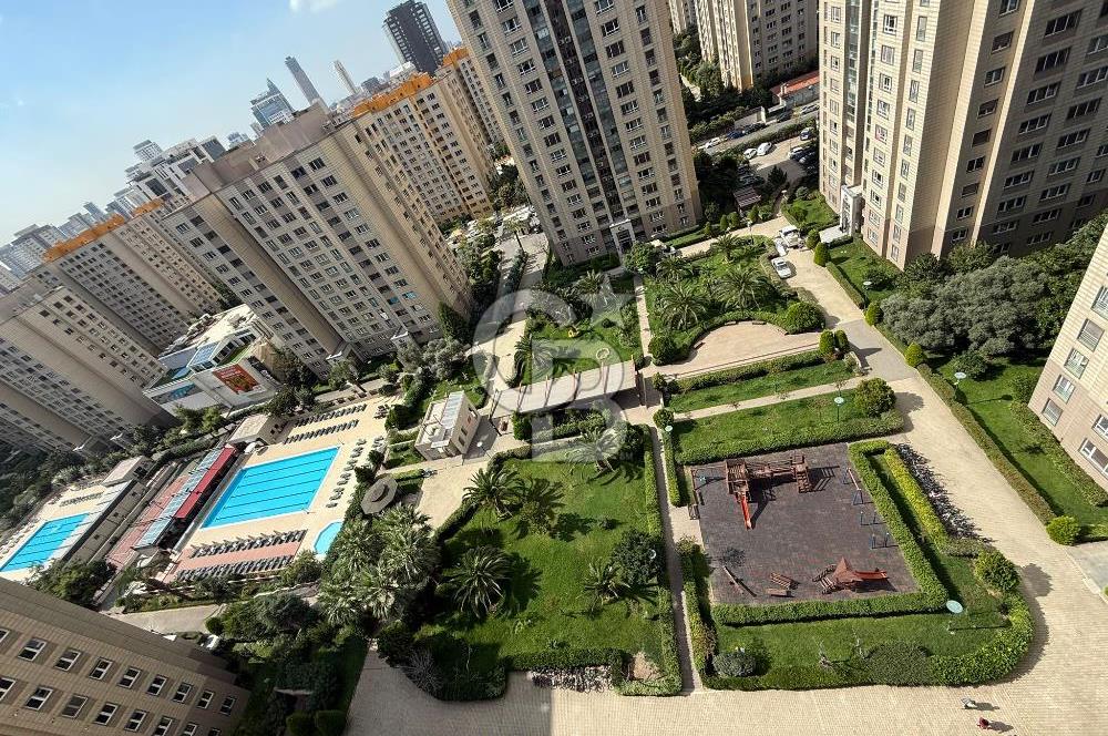 Ataşehir Kentplus 3352'de Havuz Mnz. Büyük Tip Kiralık 4+1 Daire