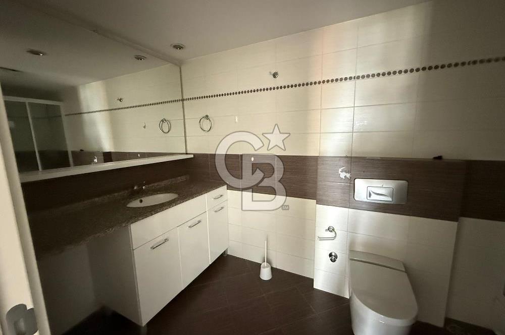 Ataşehir Kentplus 3352'de Havuz Mnz. Büyük Tip Kiralık 4+1 Daire