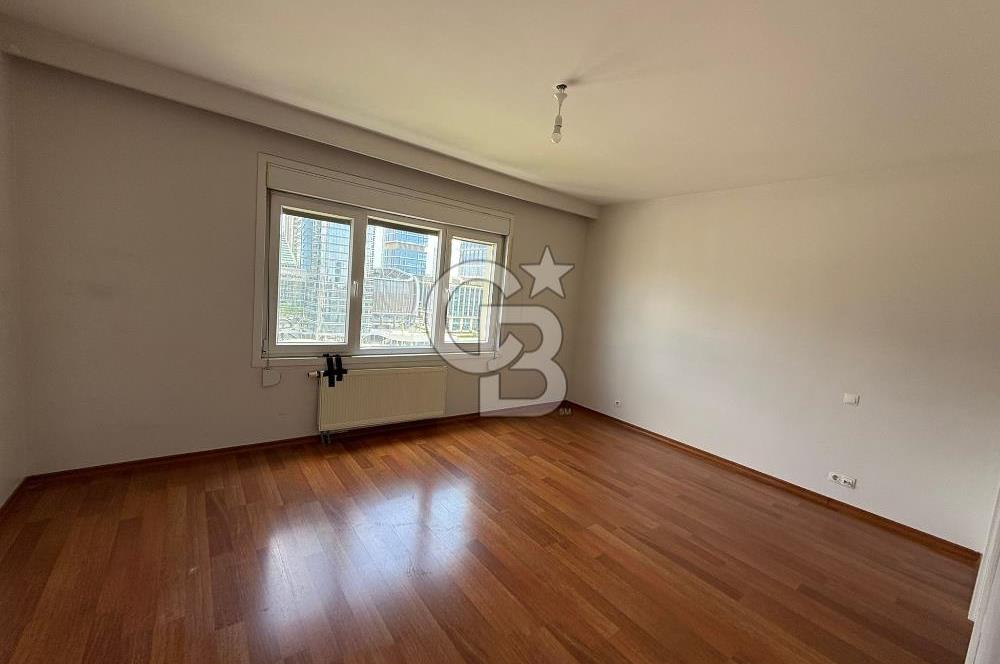 Ataşehir Kentplus 3352'de Havuz Mnz. Büyük Tip Kiralık 4+1 Daire