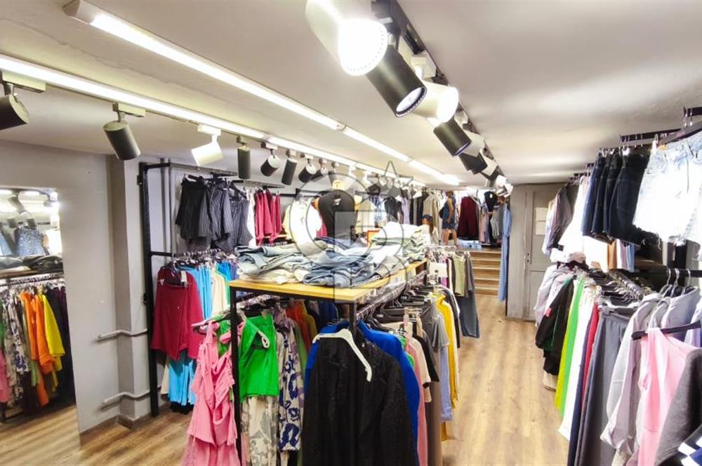 Çaybaşı Mah Çınarda 160 m² Merkezi Konum Satılık Giyim Mağazası