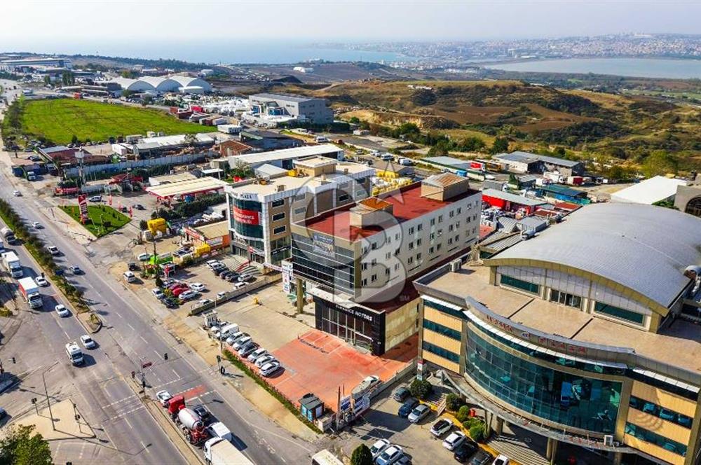 Esenyurt Hadımköy Yolu Üzerinde Satılık Plaza