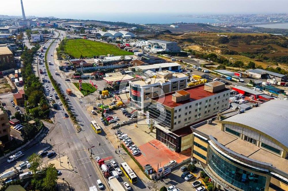 Esenyurt Hadımköy Yolu Üzerinde Satılık Plaza