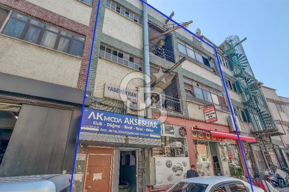 BAYRAMPAŞA TERAZİDERE'DE  YOLA  12 MT. CEPHE SATILIK 4 KATLI  TİCARİ BİNA 