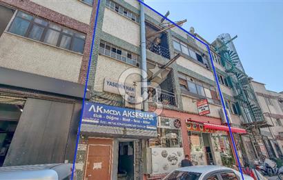 BAYRAMPAŞA TERAZİDERE'DE  YOLA  12 MT. CEPHE SATILIK 4 KATLI  TİCARİ BİNA 