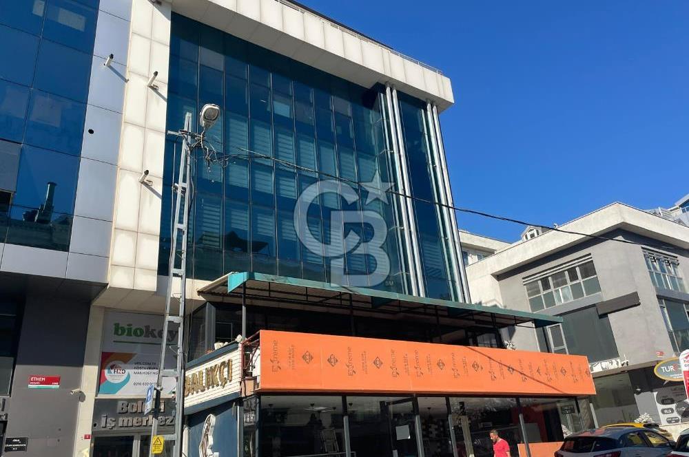 ÇEKMEKÖY MİMARSİNAN ÇAVUŞBAŞI CADDE CEPHELİ SATILIK OFİS