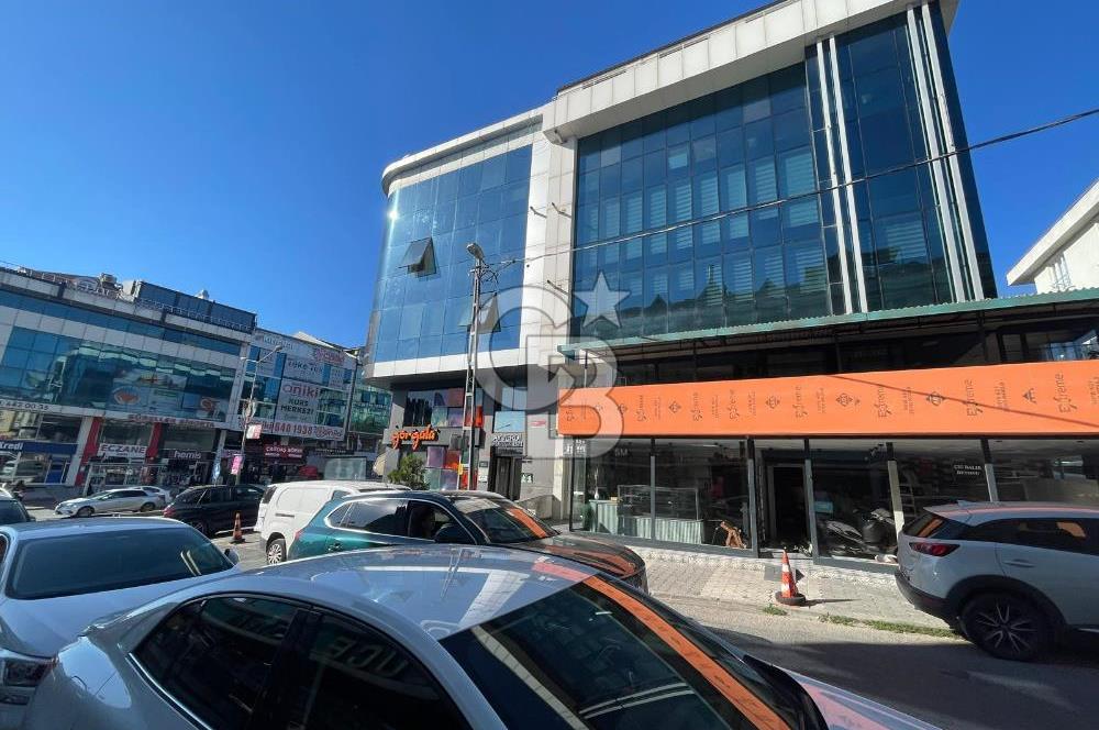 ÇEKMEKÖY MİMARSİNAN ÇAVUŞBAŞI CADDE CEPHELİ SATILIK OFİS
