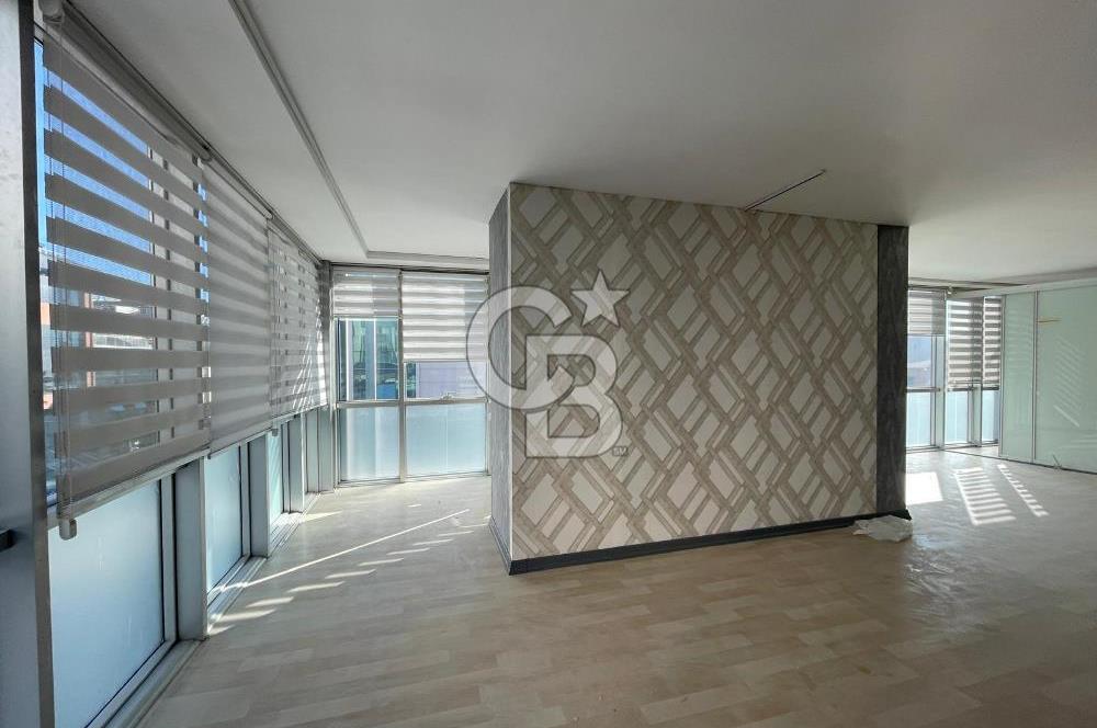 ÇEKMEKÖY MİMARSİNAN ÇAVUŞBAŞI CADDE CEPHELİ SATILIK OFİS
