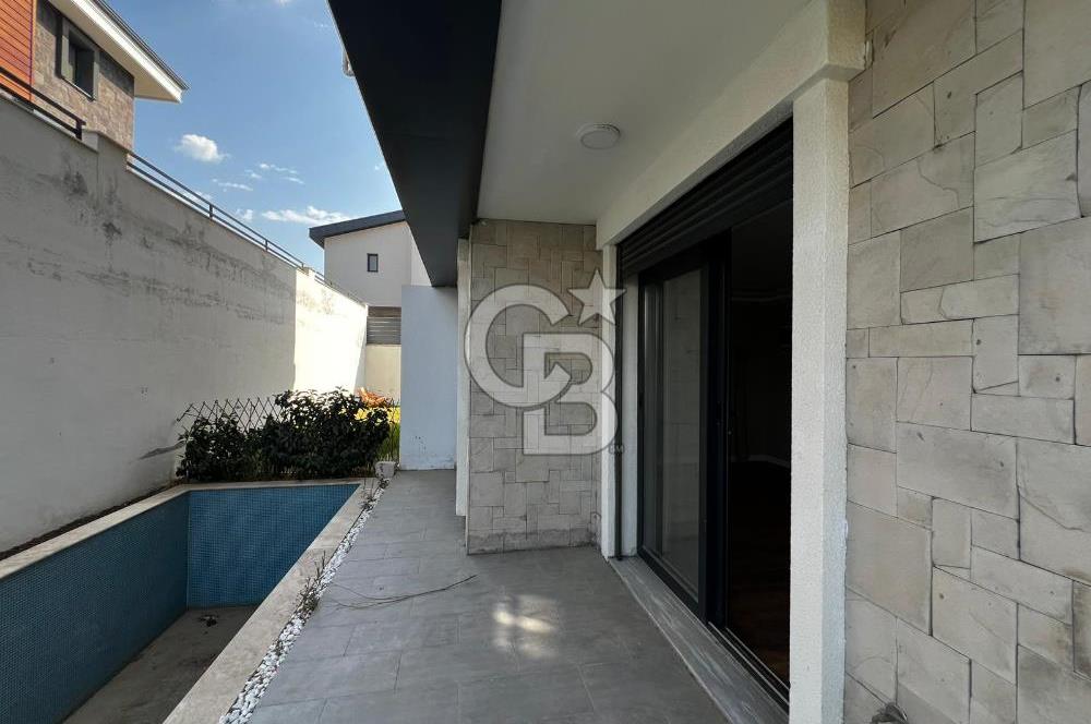 Seferihisar'da Satılık Sıfır 4+1, Geniş, Müstakil Havuzlu Villa