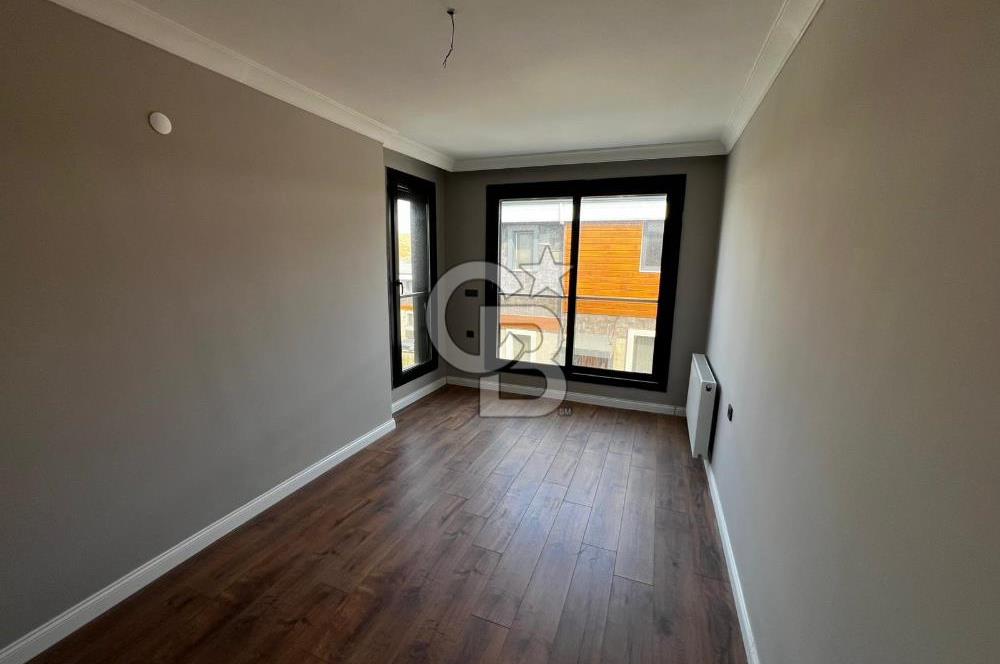 Seferihisar'da Satılık Sıfır 4+1, Geniş, Müstakil Havuzlu Villa