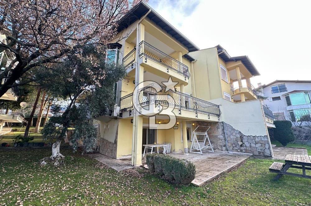Bağbaşı Zümrüt Mah. Yeşil Zümrüt Sitesi'nde Satılık Villa