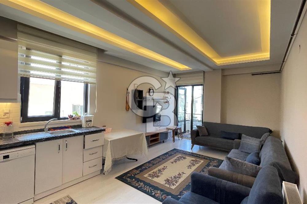 ATAKENT MAHALLESİNDE TRAMVAYA 2 DK SATILIK GENİŞ 1+1 DAİRE